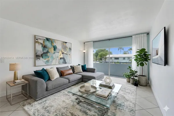 $2,700 | 1880 South Treasure Drive, Unit 2G, North Bay Village, FL 33141