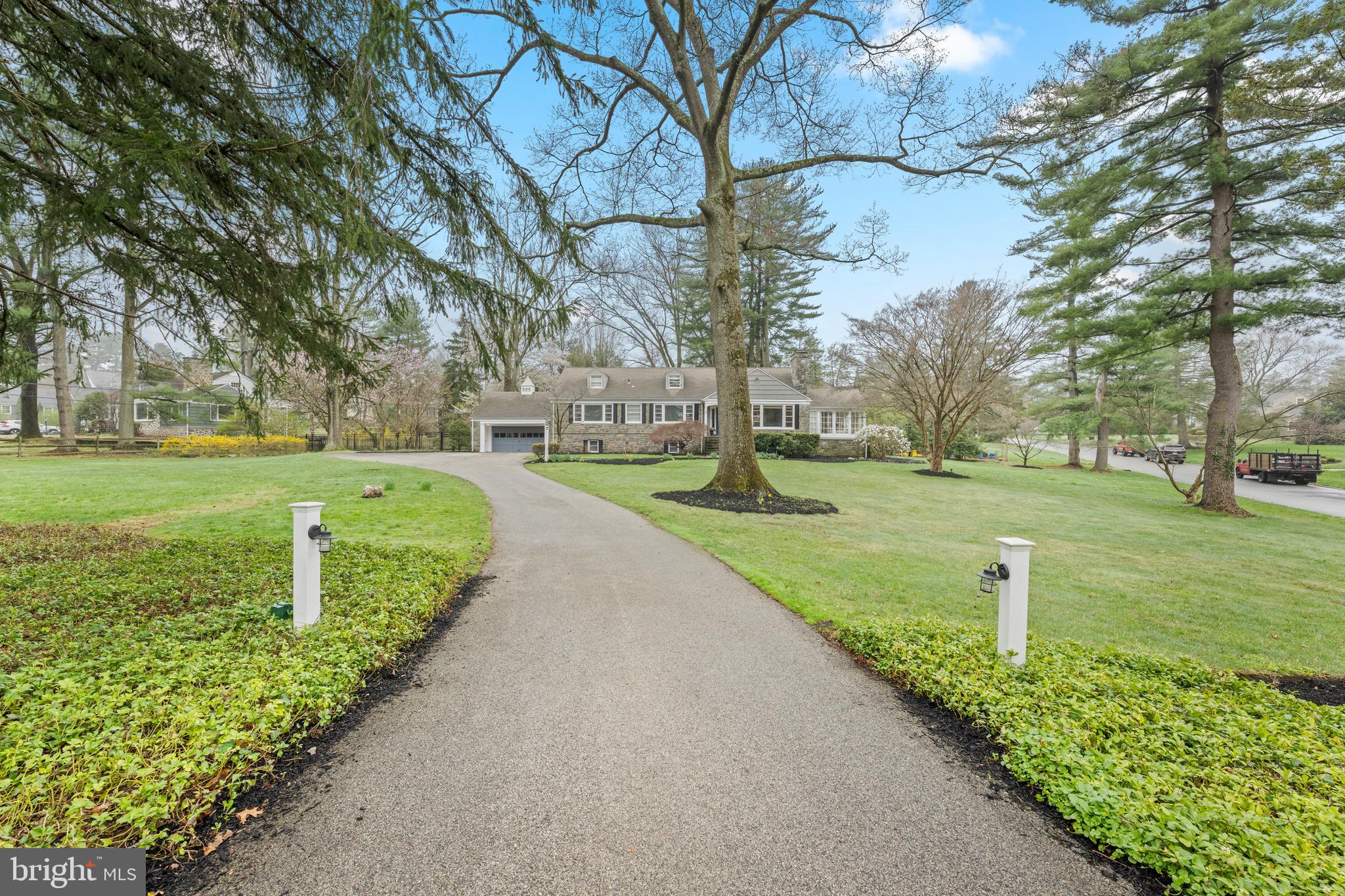 316 Mcclenaghan Mill Road Wynnewood, PA 19096 - Photo 3 of 57 Long private driveway