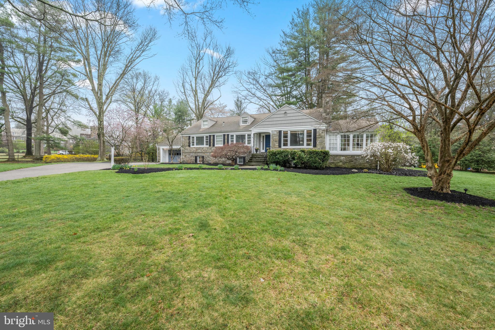 316 Mcclenaghan Mill Road Wynnewood, PA 19096 - Photo 4 of 57 A Mahoney built home...
