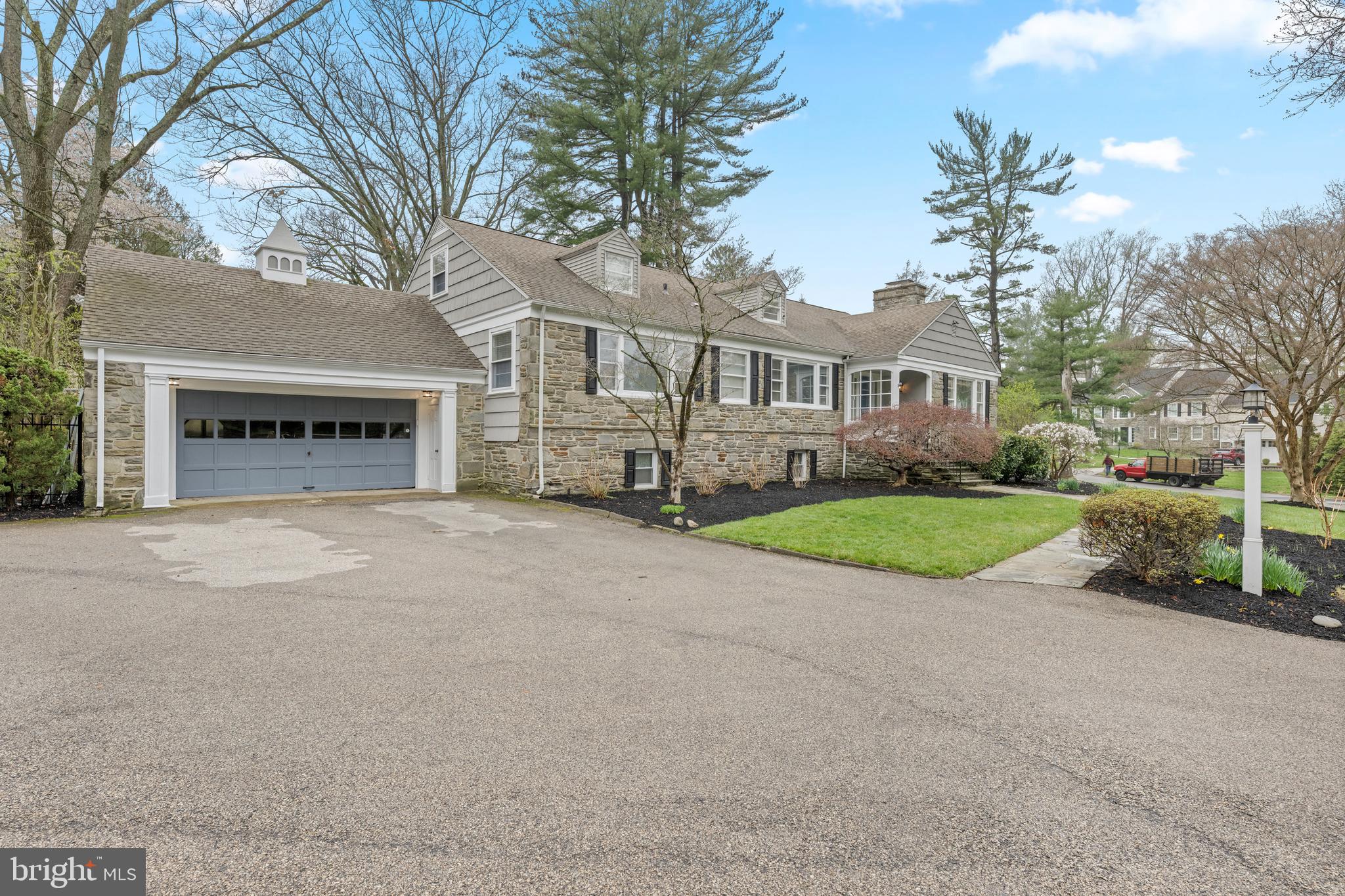316 Mcclenaghan Mill Road Wynnewood, PA 19096 - Photo 6 of 57 2 car attached garage