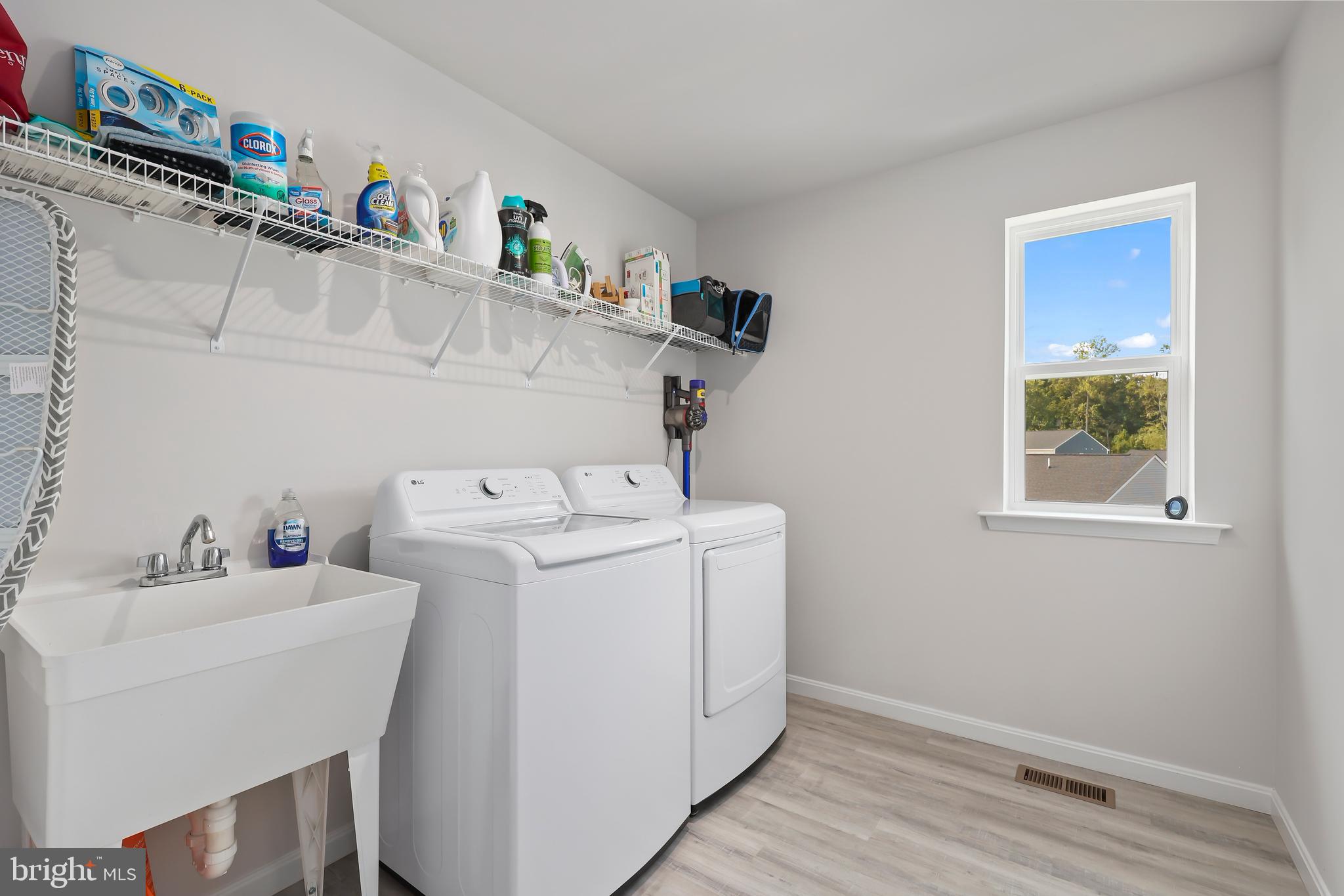 7139 State Way Ruther Glen, VA 22546 - Photo 31 of 50 Laundry is on upper level