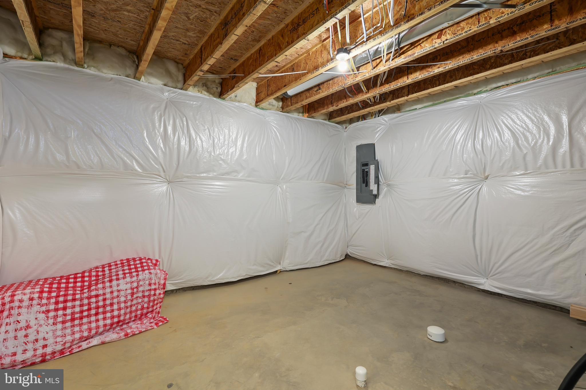7139 State Way Ruther Glen, VA 22546 - Photo 33 of 50 Ready for you to finish or use for storage