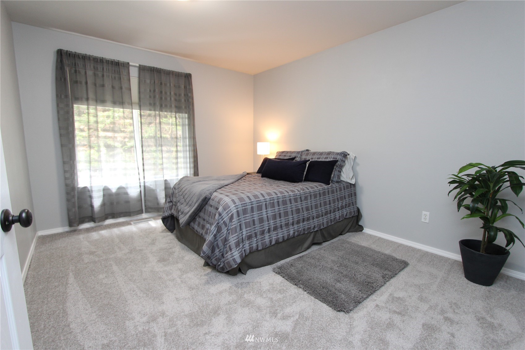 5708 154th Place Southwest Edmonds, WA 98026 - Photo 14 of 22 Gallery Image 14