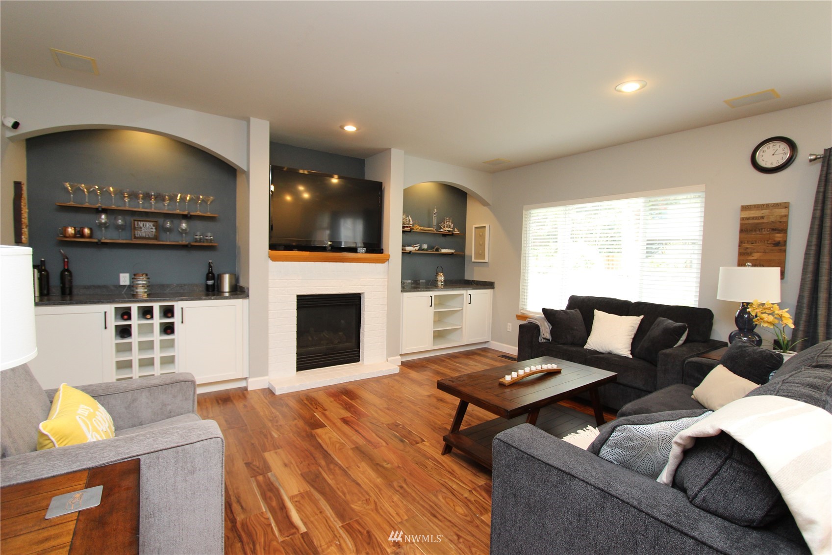 5708 154th Place Southwest Edmonds, WA 98026 - Photo 6 of 22 Gallery Image 6