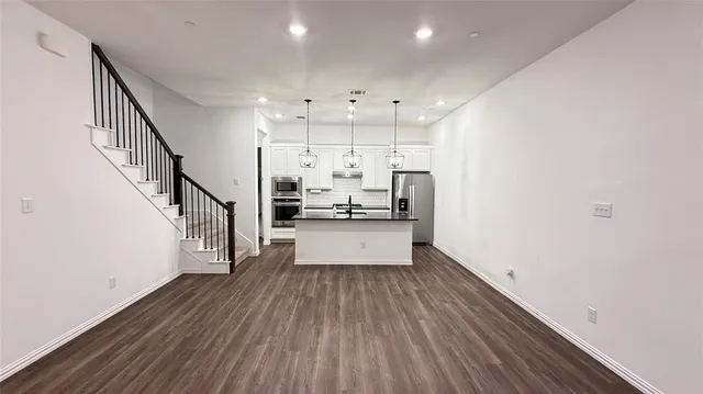 $2,750 | 9943 Hennings Street, Irving, TX 75063