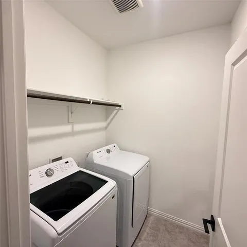 $2,750 | 9943 Hennings Street, Irving, TX 75063