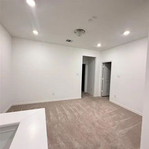 $2,750 | 9943 Hennings Street, Irving, TX 75063