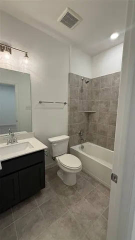 $2,750 | 9943 Hennings Street, Irving, TX 75063