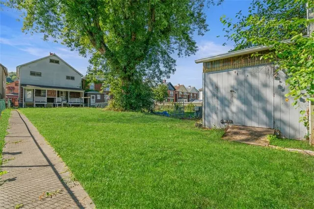 $97,900 | 1113-1115 Stieren Avenue, Brackenridge, PA 15014