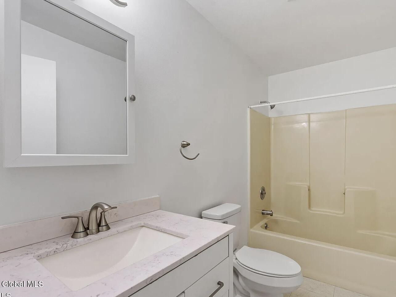 19 Harvest Way, Unit A Waterford, NY 12188 - Photo 12 of 15 IMG_5022