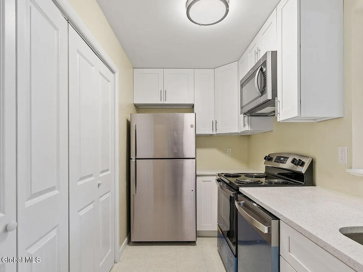 19 Harvest Way, Unit A Waterford, NY 12188 - Photo 5 of 15 IMG_5014