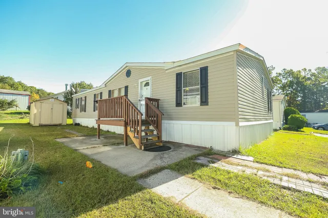 a house view with a outdoor space