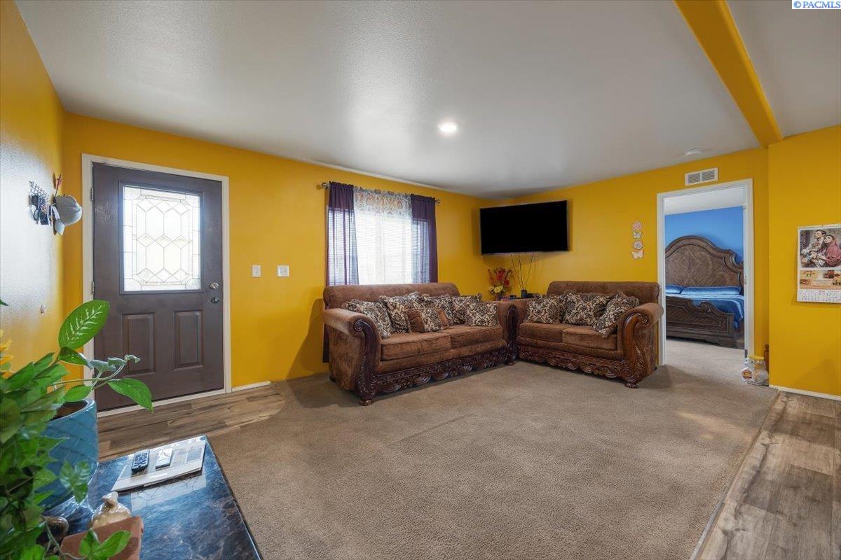 200802 East Game Farm Road, Unit 8 Kennewick, WA 99337 - Photo 4 of 27 Gallery Image 4