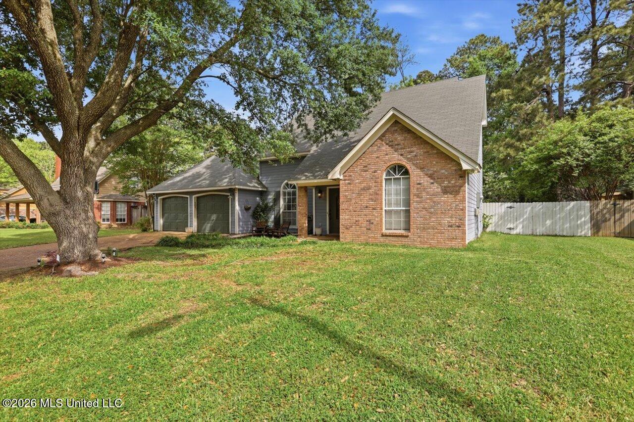 573 Dogwood Point Madison, MS 39110 - Photo 2 of 18 Front