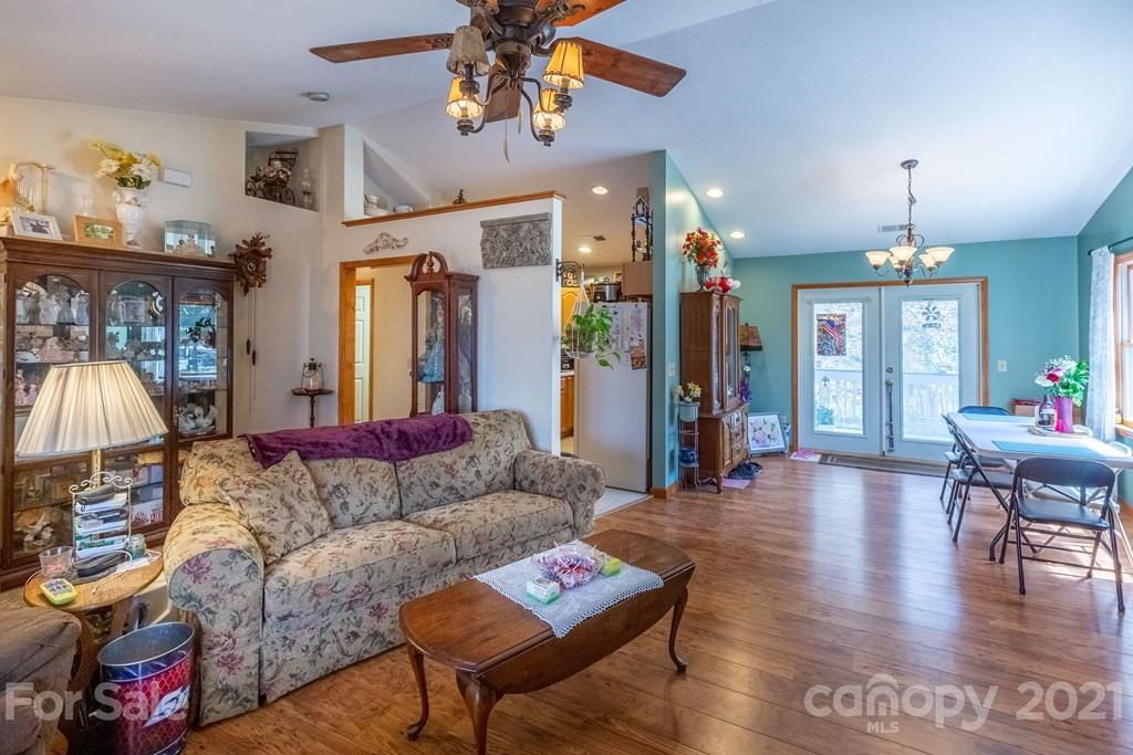 686 Thunderbird Road Sylva, NC 28779 - Photo 14 of 26 Gallery Image 14