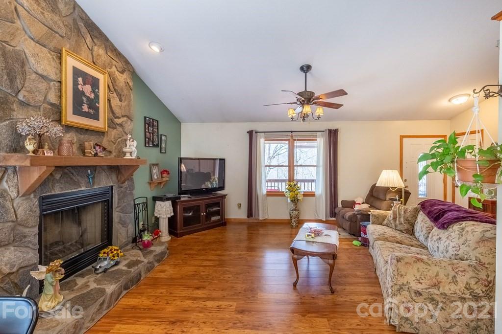 686 Thunderbird Road Sylva, NC 28779 - Photo 15 of 26 Gallery Image 15