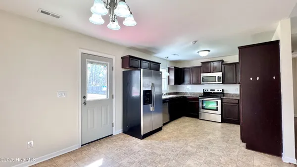 $289,500 | 106 Kodiak Court, Jacksonville, NC 28540