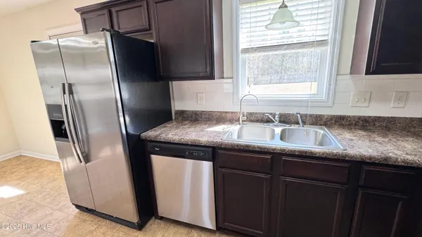 $289,500 | 106 Kodiak Court, Jacksonville, NC 28540