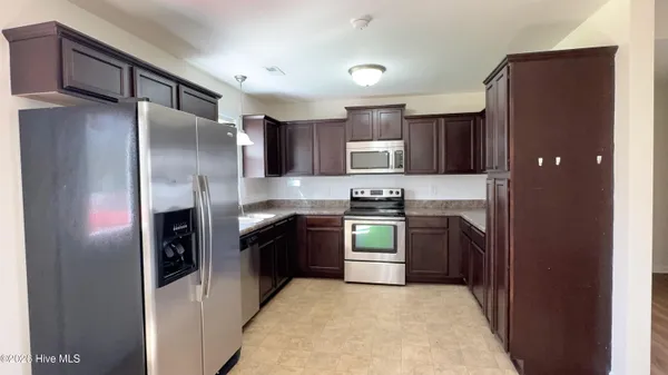 $289,500 | 106 Kodiak Court, Jacksonville, NC 28540