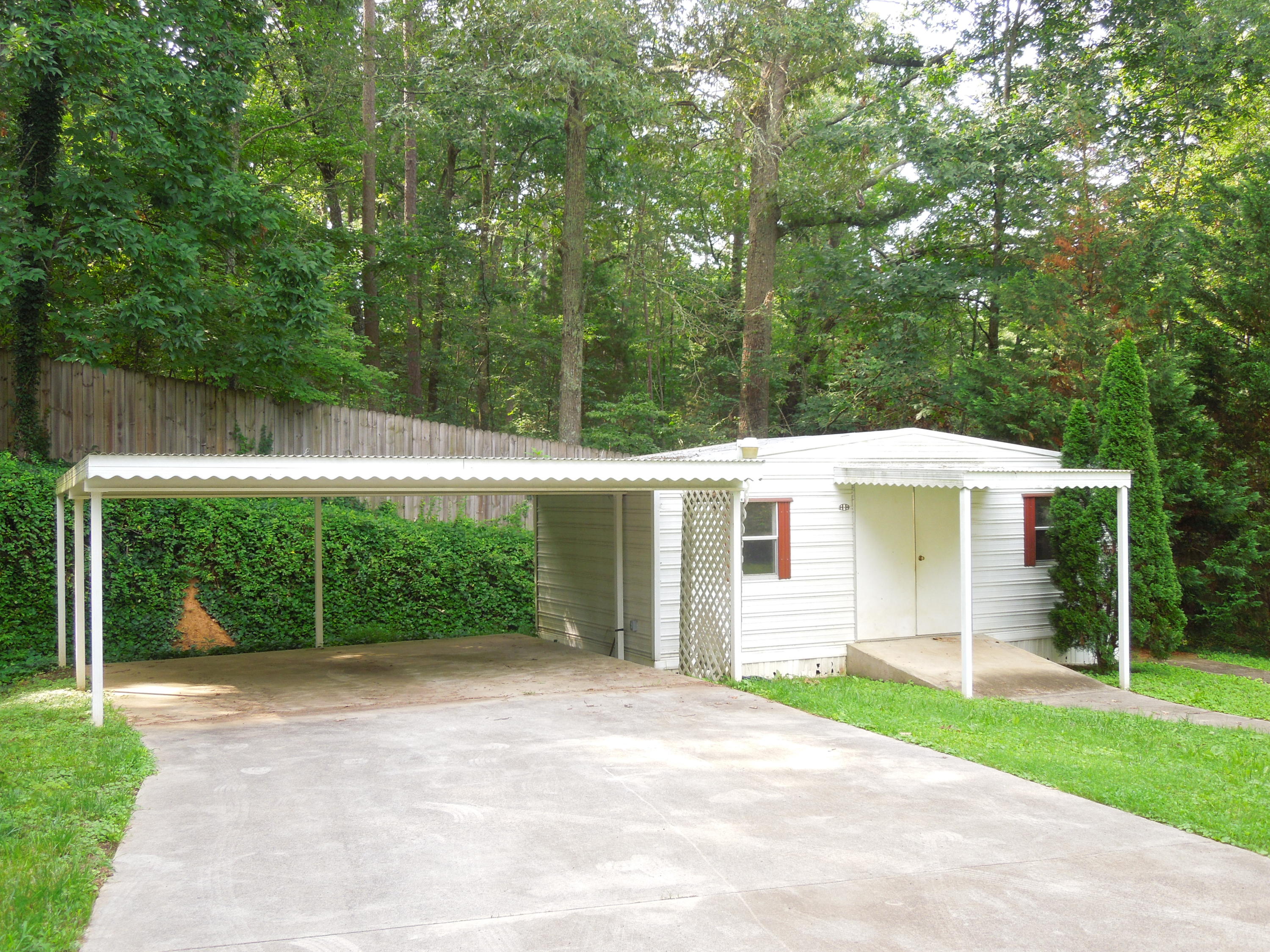 7522 Davis Mill Road Harrison, TN 37341 - Photo 33 of 36 Carport