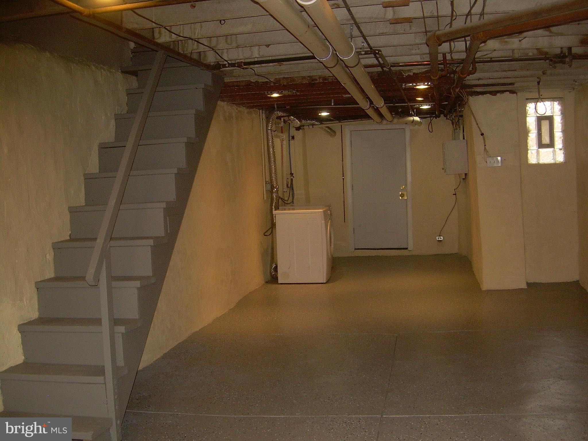 996 Anchor Street Philadelphia, PA 19124 - Photo 25 of 30 a view of small space