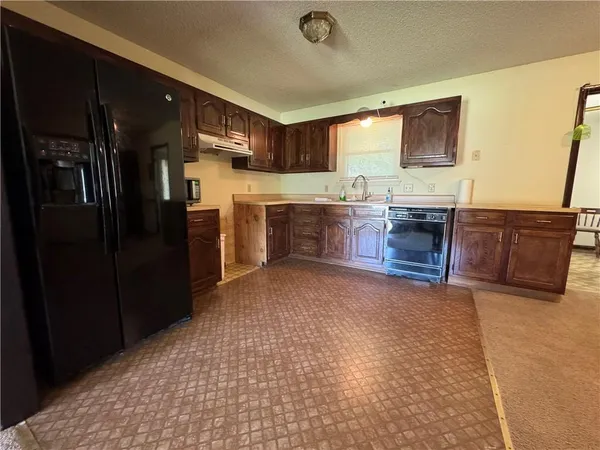 $132,000 | 808 Hugh Street, Frontenac, KS 66763