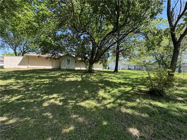 $132,000 | 808 Hugh Street, Frontenac, KS 66763