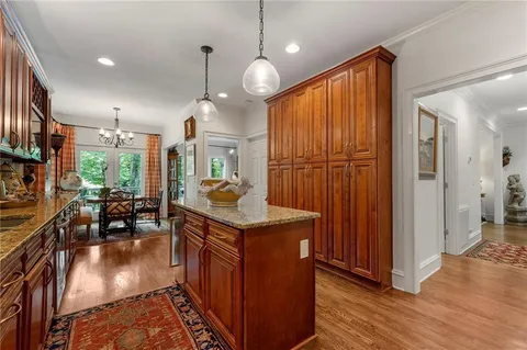 $735,000 | 5644 River Oaks Place Northwest, Unit 7B, Atlanta, GA 30327