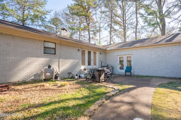 $369,900 | 418 Deerwood Lane, Lexington, TN 38351