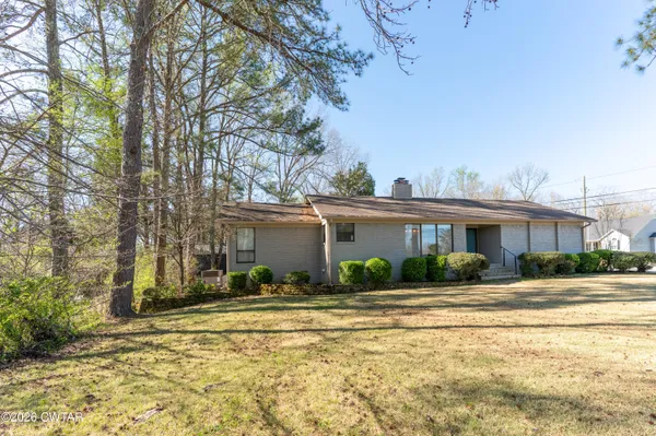 $369,900 | 418 Deerwood Lane, Lexington, TN 38351