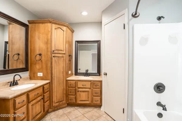 $369,900 | 418 Deerwood Lane, Lexington, TN 38351