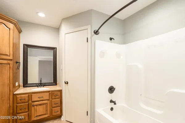 $369,900 | 418 Deerwood Lane, Lexington, TN 38351