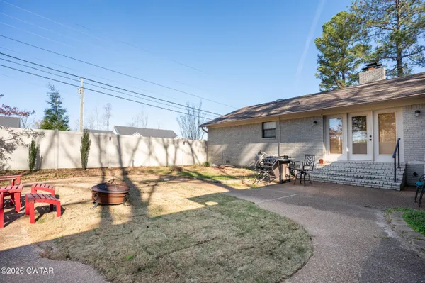 $369,900 | 418 Deerwood Lane, Lexington, TN 38351