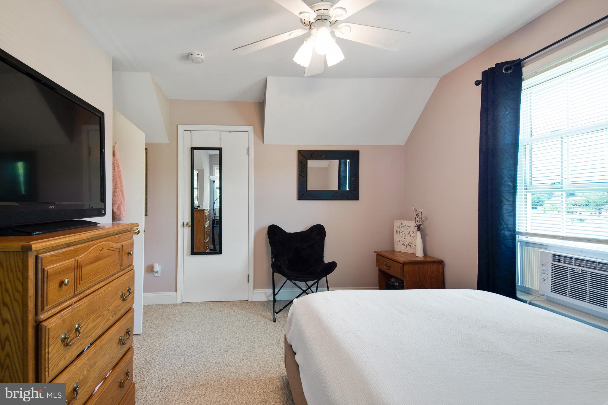 11 Whiskey Mill Road Clarksboro, NJ 08020 - Photo 15 of 35 2nd bedroom with a large window
