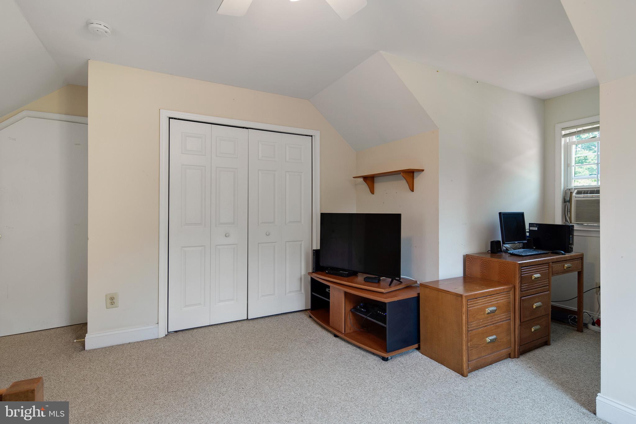 11 Whiskey Mill Road Clarksboro, NJ 08020 - Photo 17 of 35 3rd bedroom with carpets