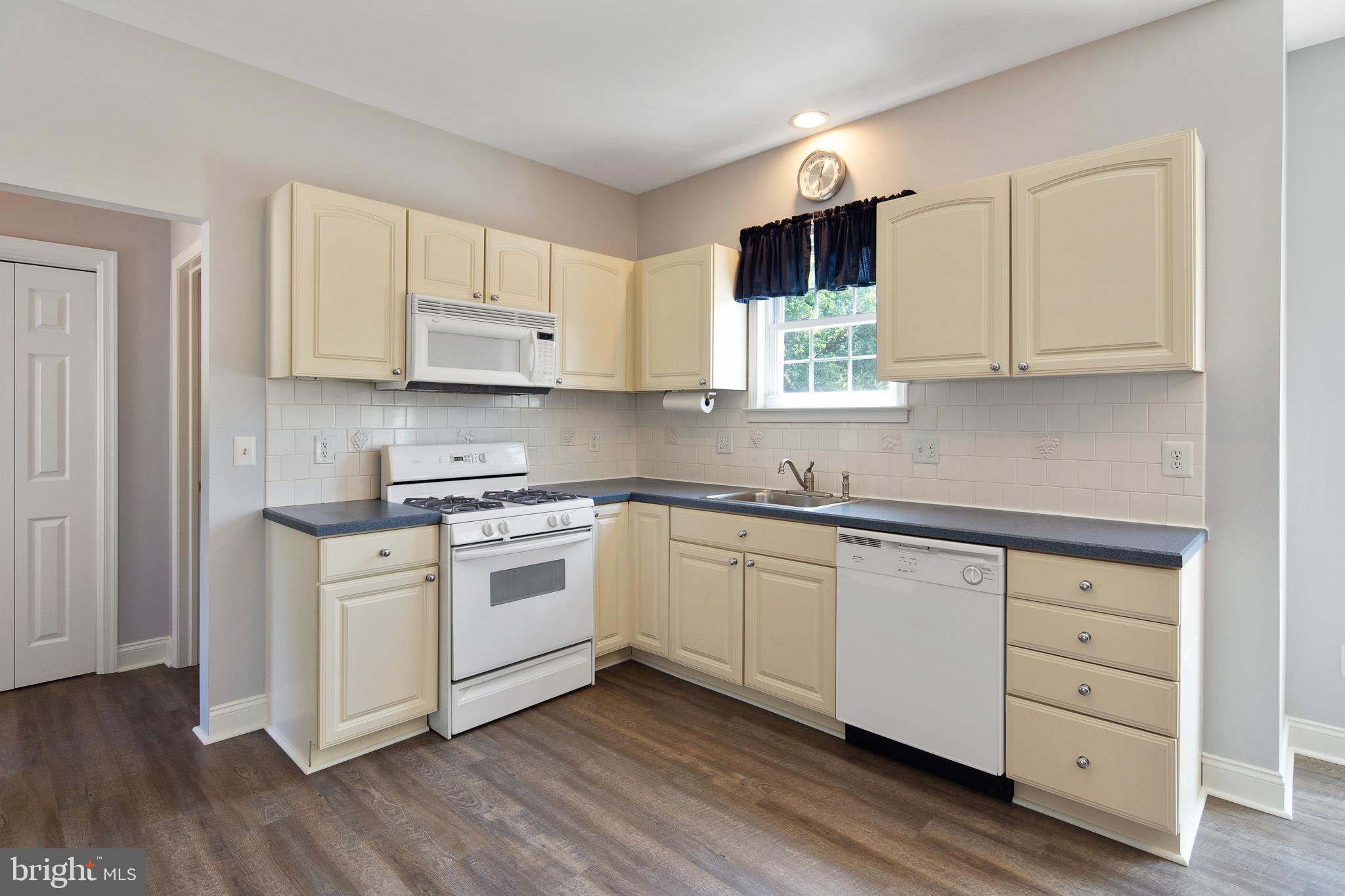 11 Whiskey Mill Road Clarksboro, NJ 08020 - Photo 4 of 35 kitchen with lots of cabinet space