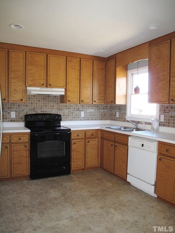 2709 Johnny Baker Road Willow Spring, NC 27592 - Photo 4 of 11 Gallery Image 4