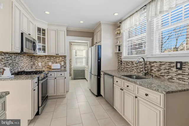 $595,000 | 15 East 11th Avenue, Conshohocken, PA 19428