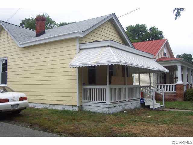 3215 Decatur Street Richmond, VA 23224 - Photo 2 of 8 Other - View of side of home