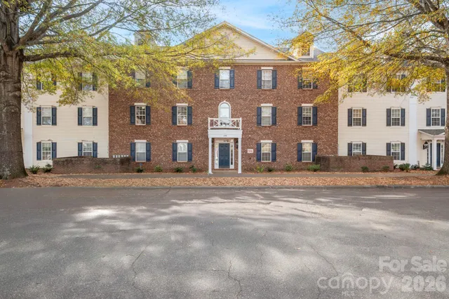 $165,000 | 298 Town Park Drive, Unit 202, Advance, NC 27006