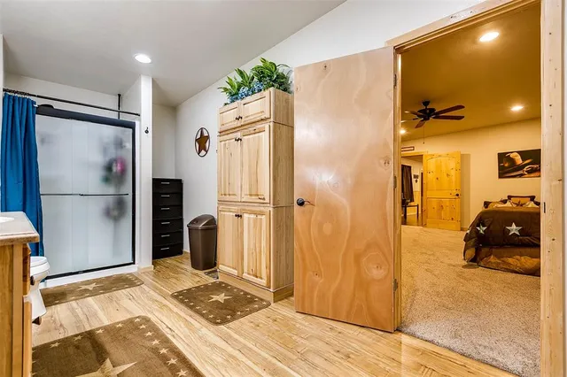 a en suite bathroom with a shower