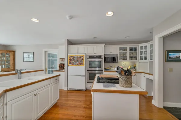 $3,595,000 | 2 Carillon Shores, Tuftonboro, NH 03853