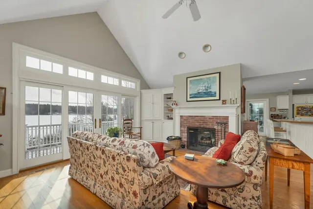 $3,595,000 | 2 Carillon Shores, Tuftonboro, NH 03853