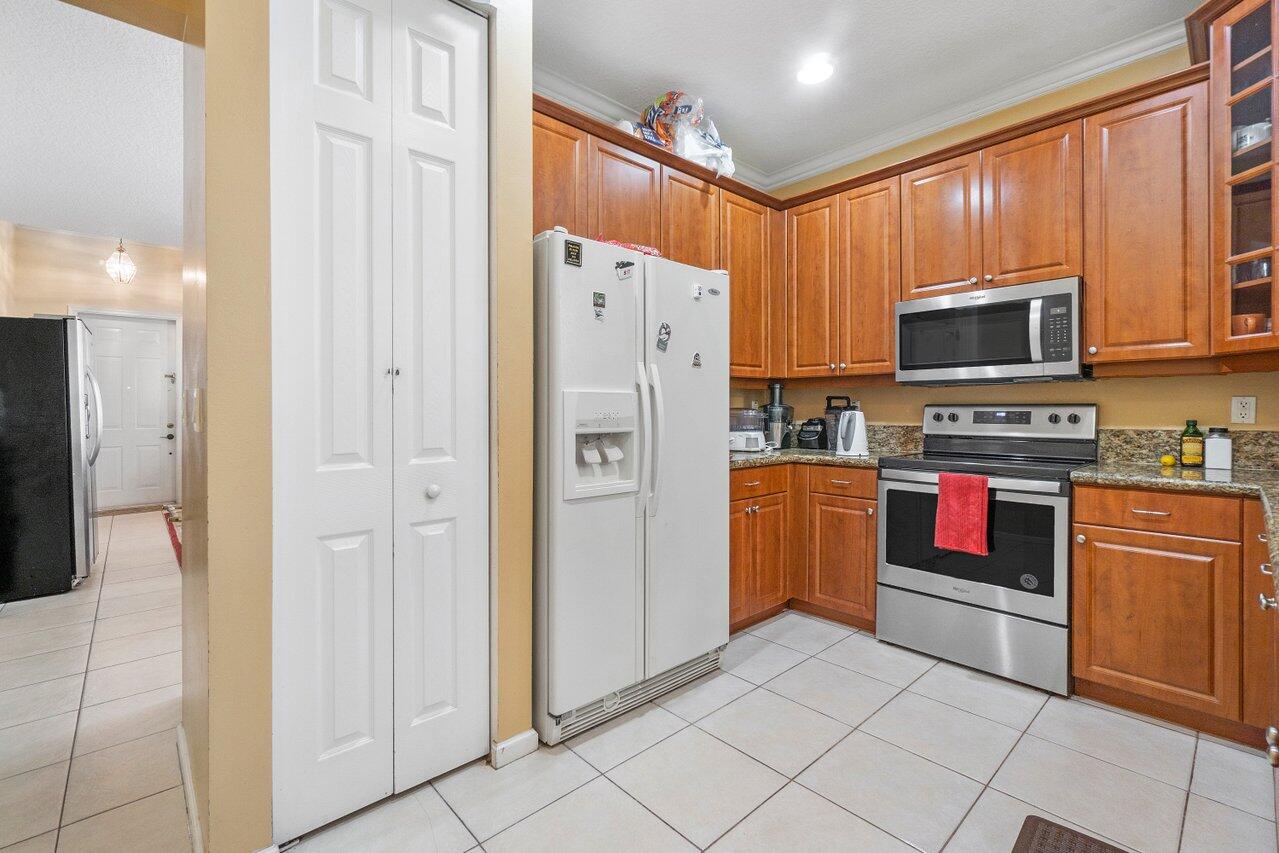 307 Mulberry Grove Road West Palm Beach, FL 33411 - Photo 12 of 24 013-307MulberryGroveRoad-RoyalPalmBeach-