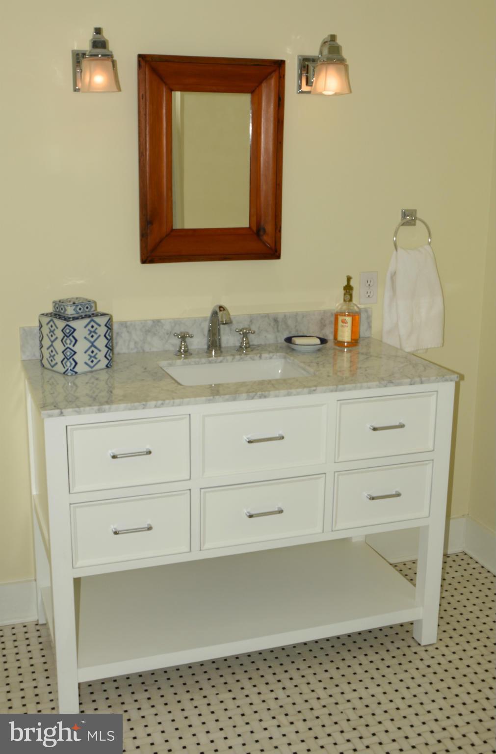 5516 Kemper Road Baltimore, MD 21210 - Photo 14 of 14 Bath