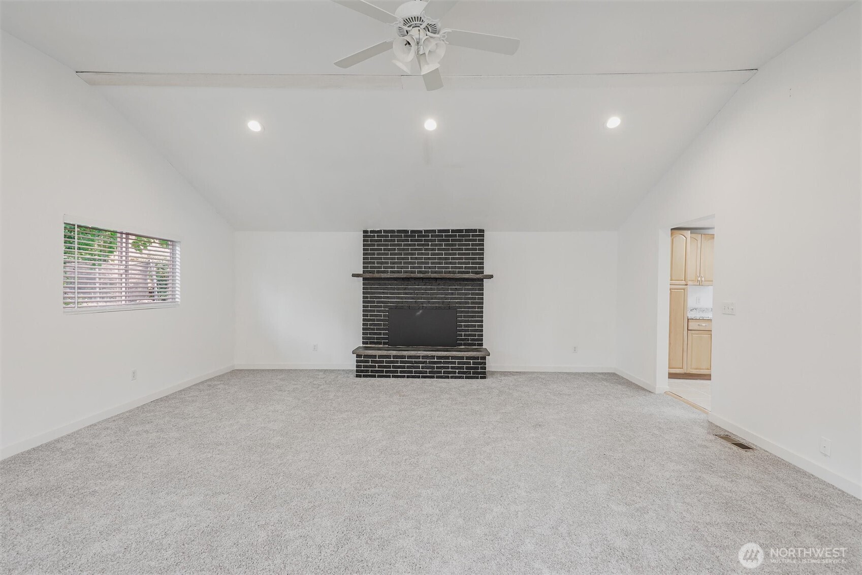 720 7th Avenue Southwest Puyallup, WA 98371 - Photo 5 of 17