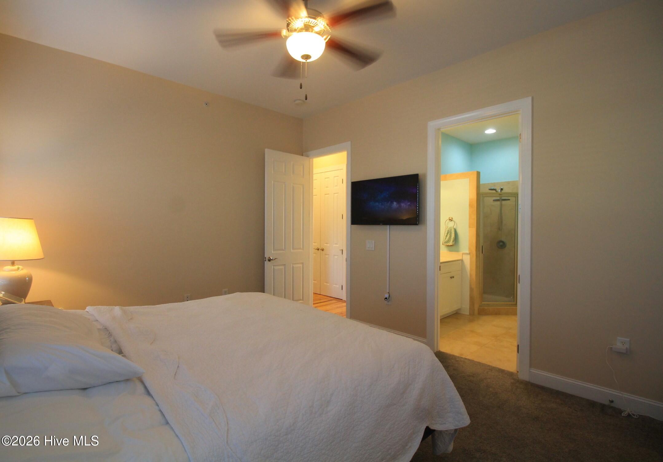 423 West Main Street, Unit 301 Washington, NC 27889 - Photo 15 of 40 primary suite