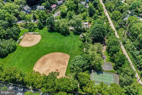 $679,000 | 4 East Lodges Lane, Bala Cynwyd, PA 19004