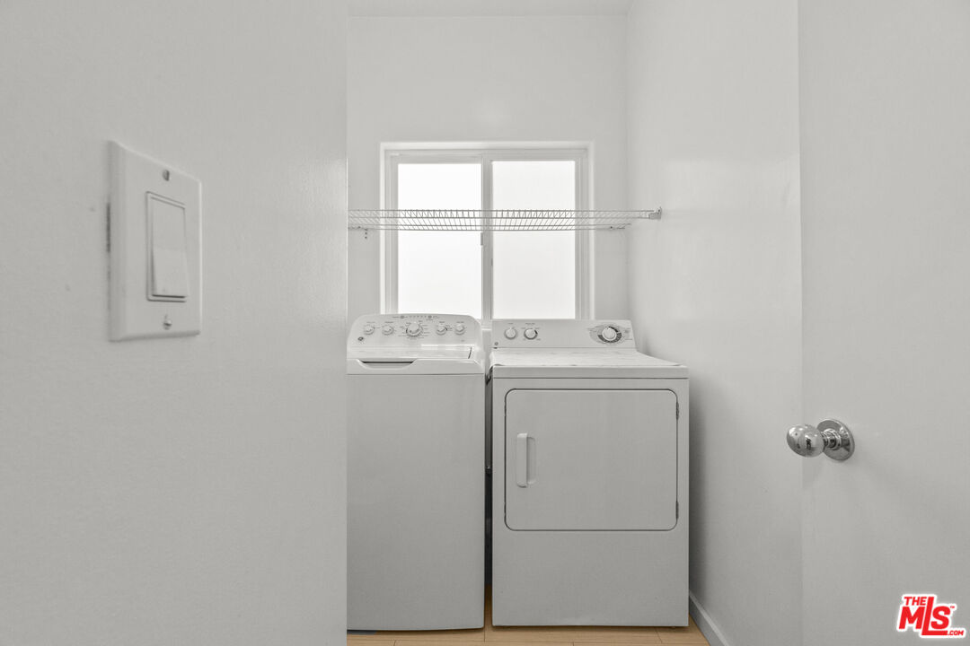 123 Galleon Street, Unit B Marina del Rey, CA 90292 - Photo 35 of 43 a bathroom with a sink and vanity