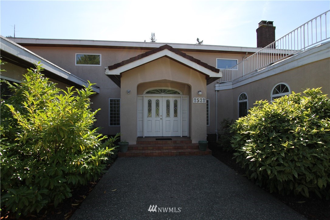 1521 Roosevelt Way Point Roberts, WA 98281 - Photo 4 of 18 Gallery Image 4
